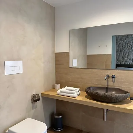 Olivia Teocrito シラクーサ