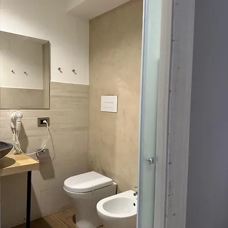 Olivia Teocrito ゲストハウス