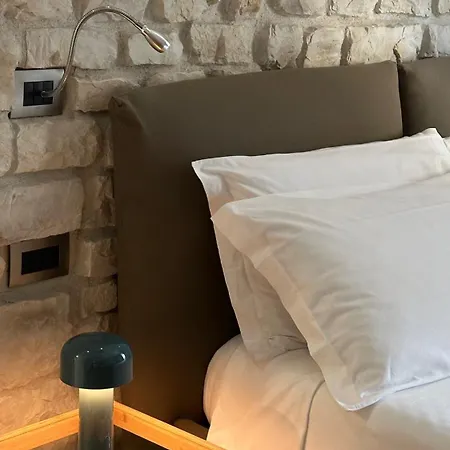 Olivia Teocrito ゲストハウス シラクーサ